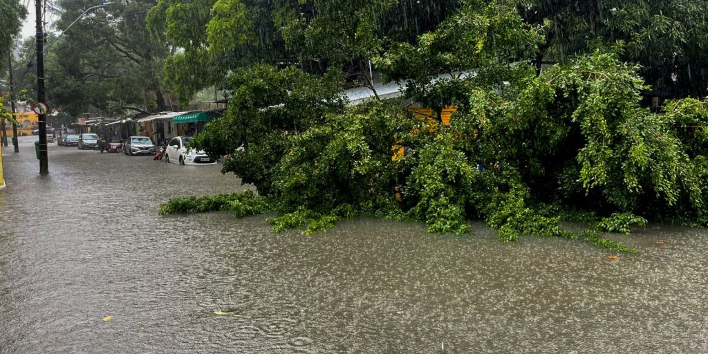 chuvas:-inmet-amplia-alerta-vermelho-para-o-litoral-do-nordeste