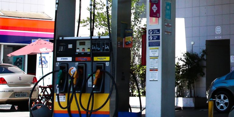 brasil-vende-mais-de-130-bilhoes-de-litros-de-combustiveis-em-2024