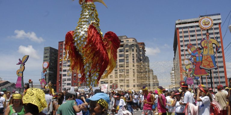 carnaval-de-recife-tera-50-polos-de-folia-e-mais-de-3-mil-atracoes