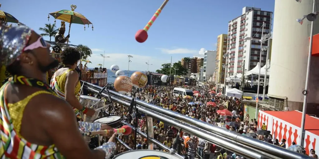 furdunco:-59-atracoes-animam-o-pre-carnaval-de-salvador-neste-domingo