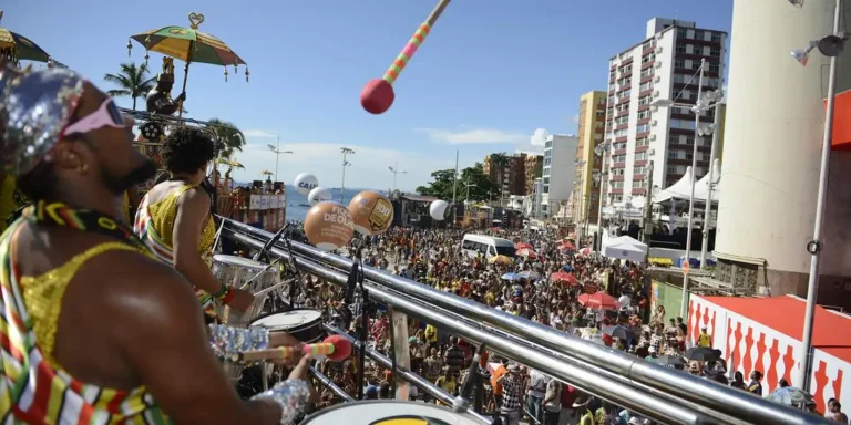 furdunco:-59-atracoes-animam-o-pre-carnaval-de-salvador-neste-domingo