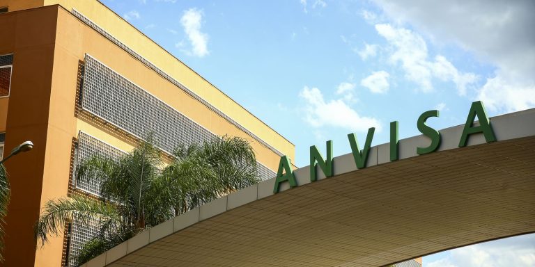 saude-bucal:-entenda-importancia-e-cuidados-com-cremes-dentais