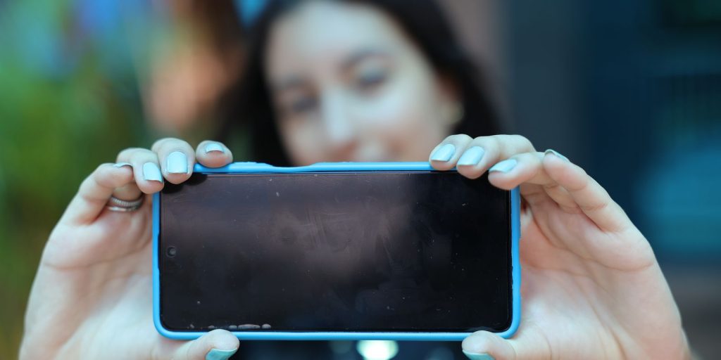 celular-seguro-comeca-a-emitir-alerta-de-bloqueio-de-aparelhos