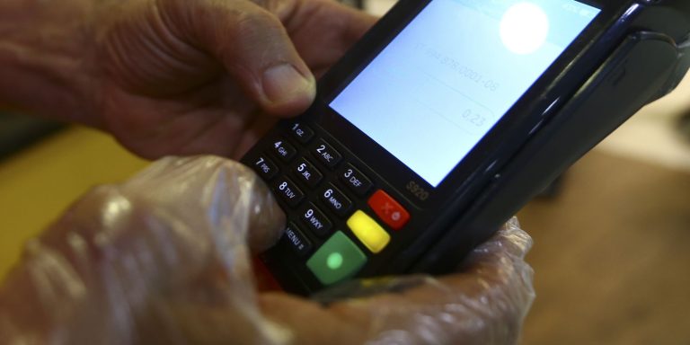 bc-limita-valores-entre-registradoras-de-recebiveis-de-cartoes