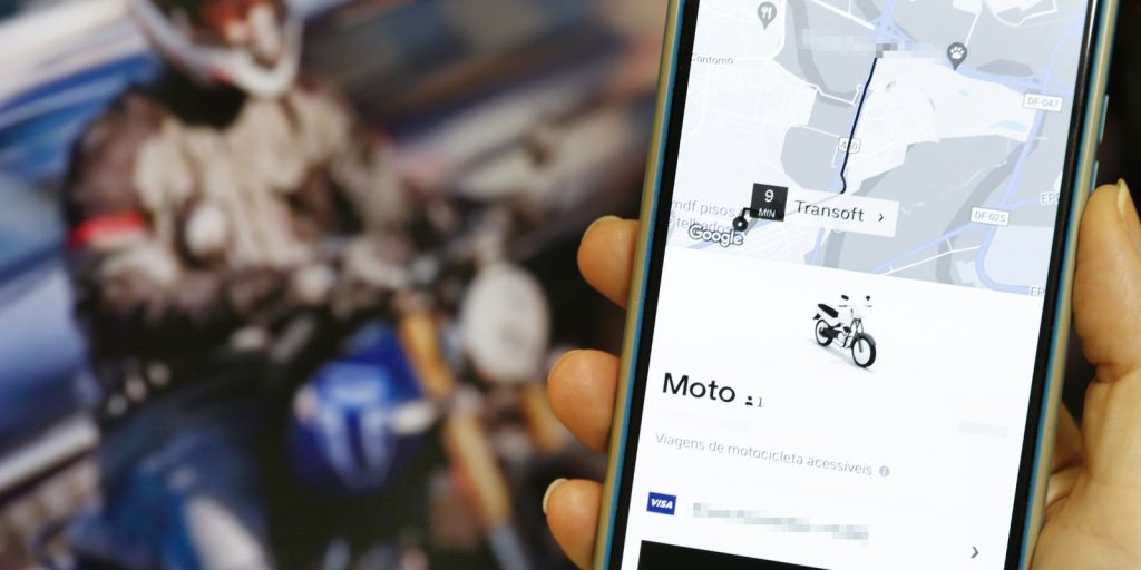 tarcisio-sanciona-lei-para-regulamentar-servico-de-mototaxi-em-sp