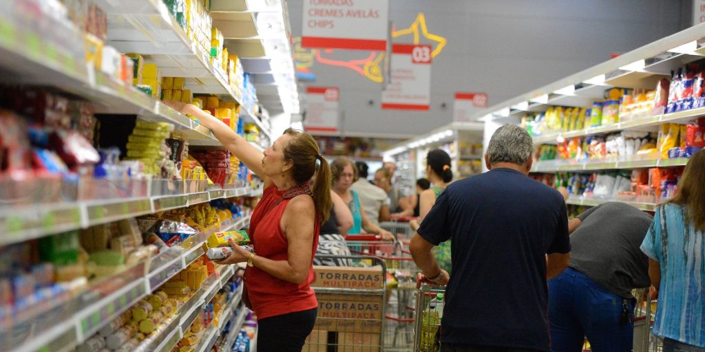 brasil-tem-saldo-positivo-de-148,9-mil-empregos-com-carteira-assinada