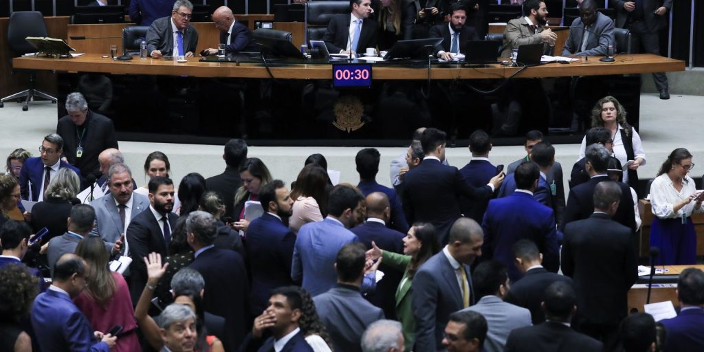camara-aprova-urgencia-para-suspender-decreto-do-iof