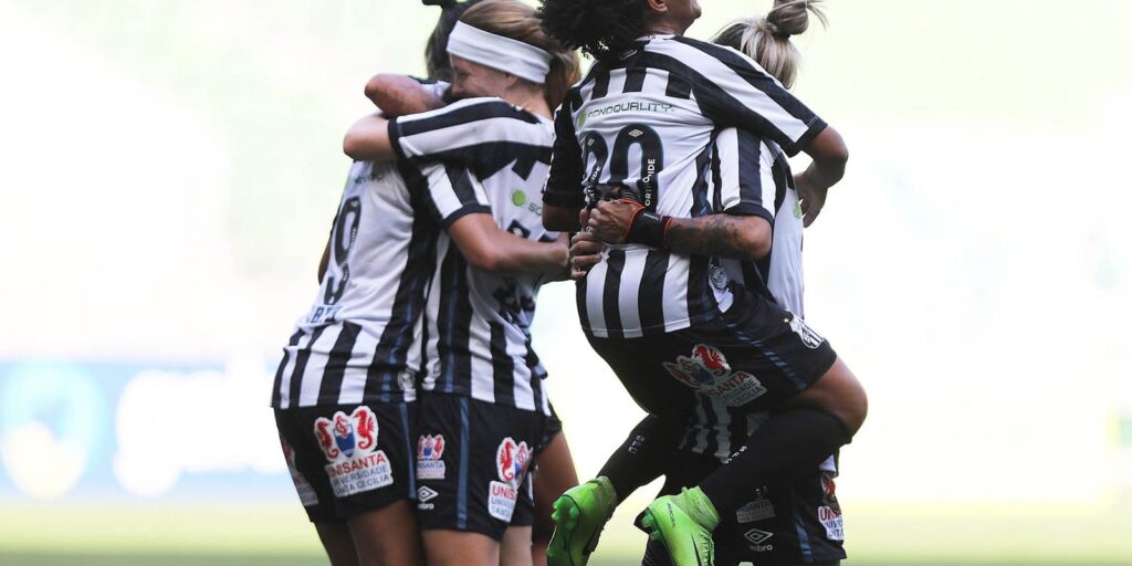 santos,-atletico-mg-e-botafogo-voltam-a-elite-do-brasileirao-feminino