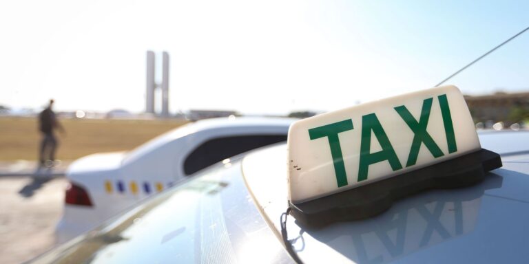 fim-da-taxa-de-verificacao-de-taximetros-beneficiara-300-mil-taxistas
