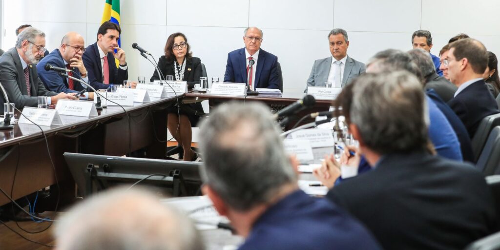 governo-busca-negociacao-com-eua-e-pede-apoio-de-empresarios