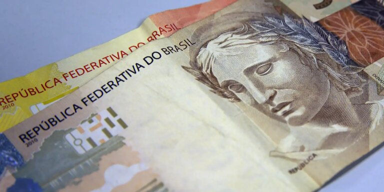 caixa-libera-abono-salarial-para-nascidos-em-setembro-e-outubro