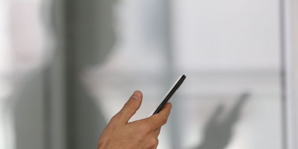 policia-do-rio-inicia-segunda-fase-de-devolucao-de-celulares-roubados