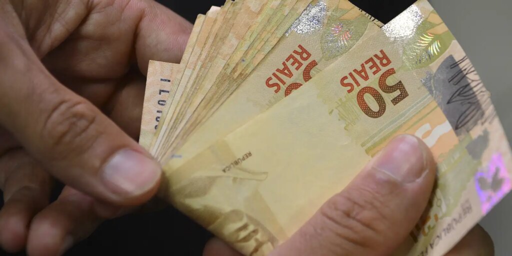 lote-extra-de-r$-1,5-bi-do-abono-salarial-sera-pago-nesta-quarta-feira
