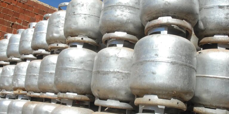 beneficiarios-com-nis-final-2-recebem-auxilio-gas-nesta-quinta-feira