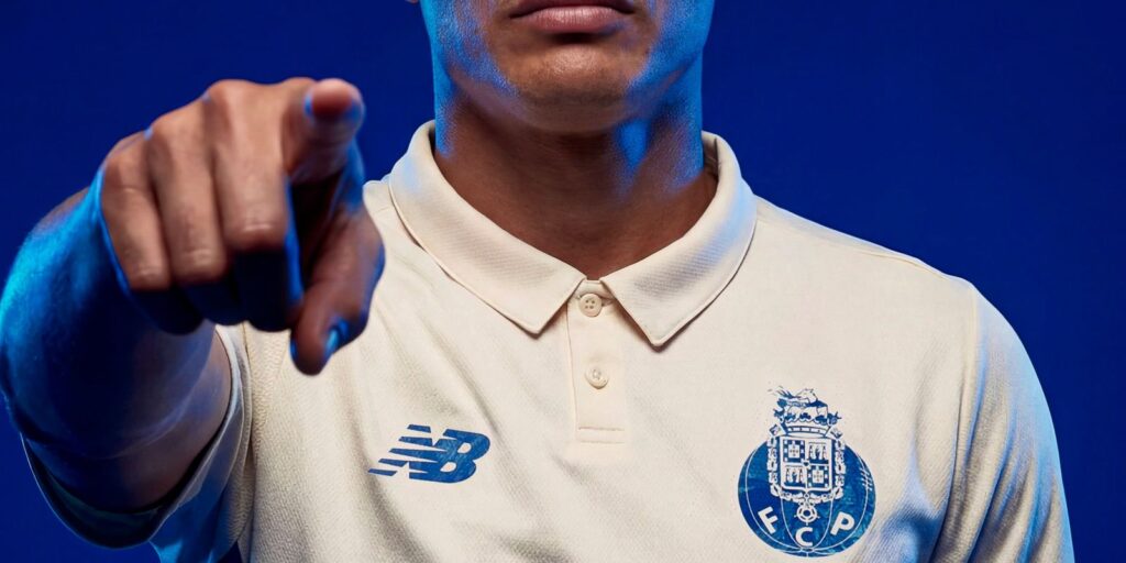 porto-anuncia-contratacao-do-zagueiro-brasileiro-thiago-silva