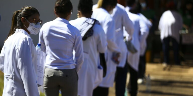 enamed:-veja-medidas-aplicadas-a-cursos-de-medicina-com-avaliacao-ruim