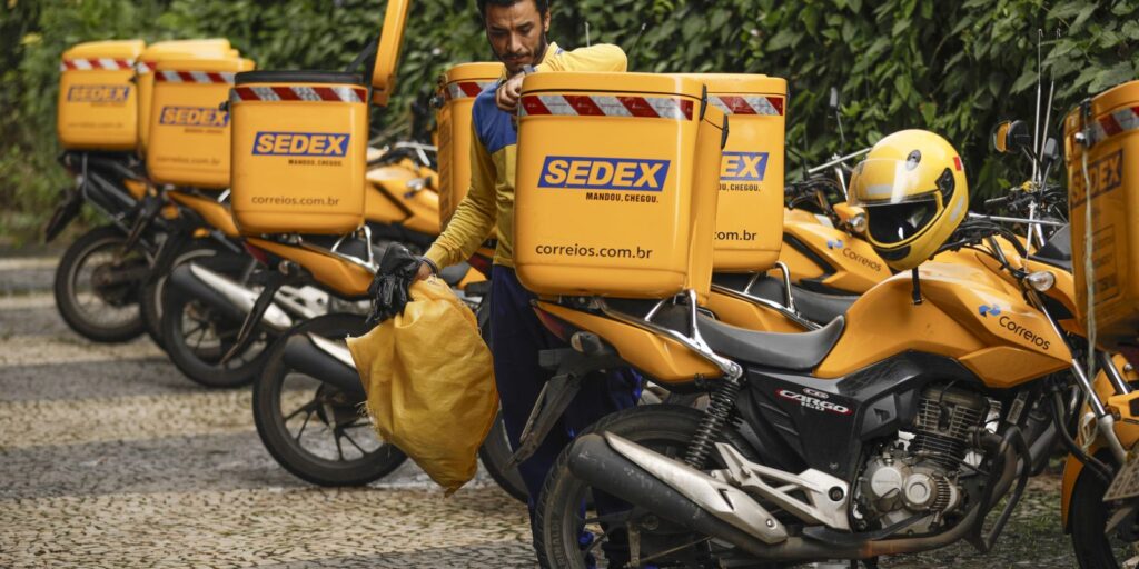 correios:-plano-de-demissao-voluntaria-tem-adesao-de-30%-da-meta