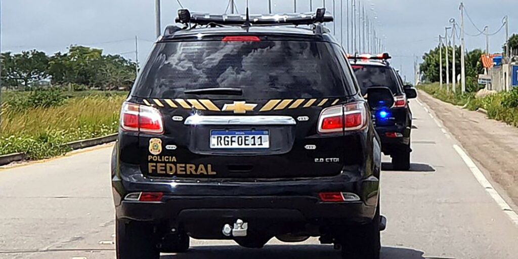 pf-combate-trafico-internacional-de-drogas-em-10-cidades-catarinenses