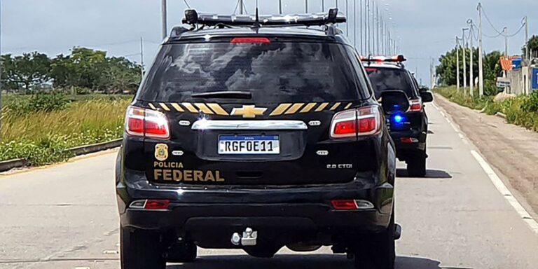 pf-combate-trafico-internacional-de-drogas-em-10-cidades-catarinenses
