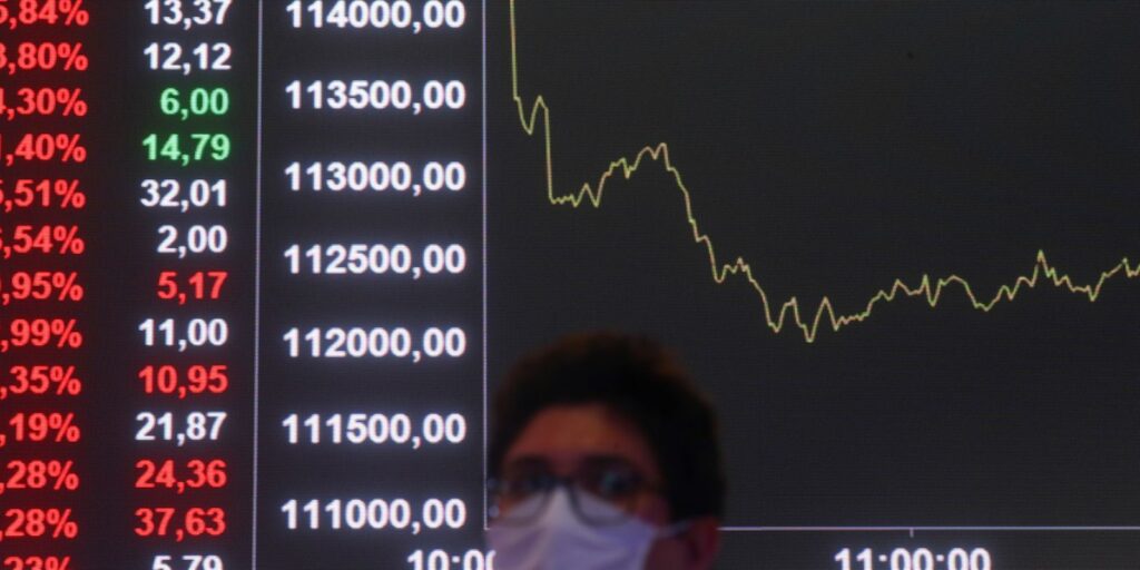 bolsa-tem-pior-mes-desde-2023,-e-dolar-sobe-1,82%-em-maio