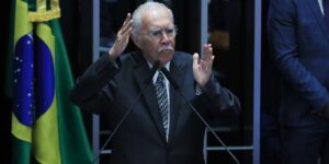ex-presidente-jose-sarney-e-internado-com-quadro-de-pneumonia