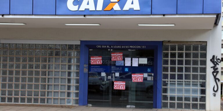 empregados-da-caixa-rejeitam-proposta-da-empresa-e-greve-continua