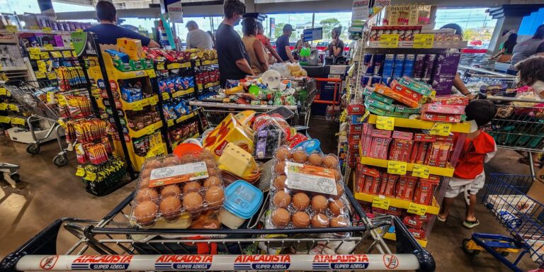 consumo-de-alimentos-cresce-apos-proibicao-das-bets-no-pais,-diz-abras