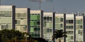 contas-do-governo-tem-superavit-de-r$-4,8-bilhoes-em-setembro