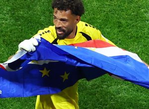 goleiro-vozinha-torce-por-novo-contrato:-“lugar-onde-possa-ser-feliz”