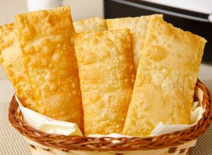 Massa-de-Pastel-de-Feira